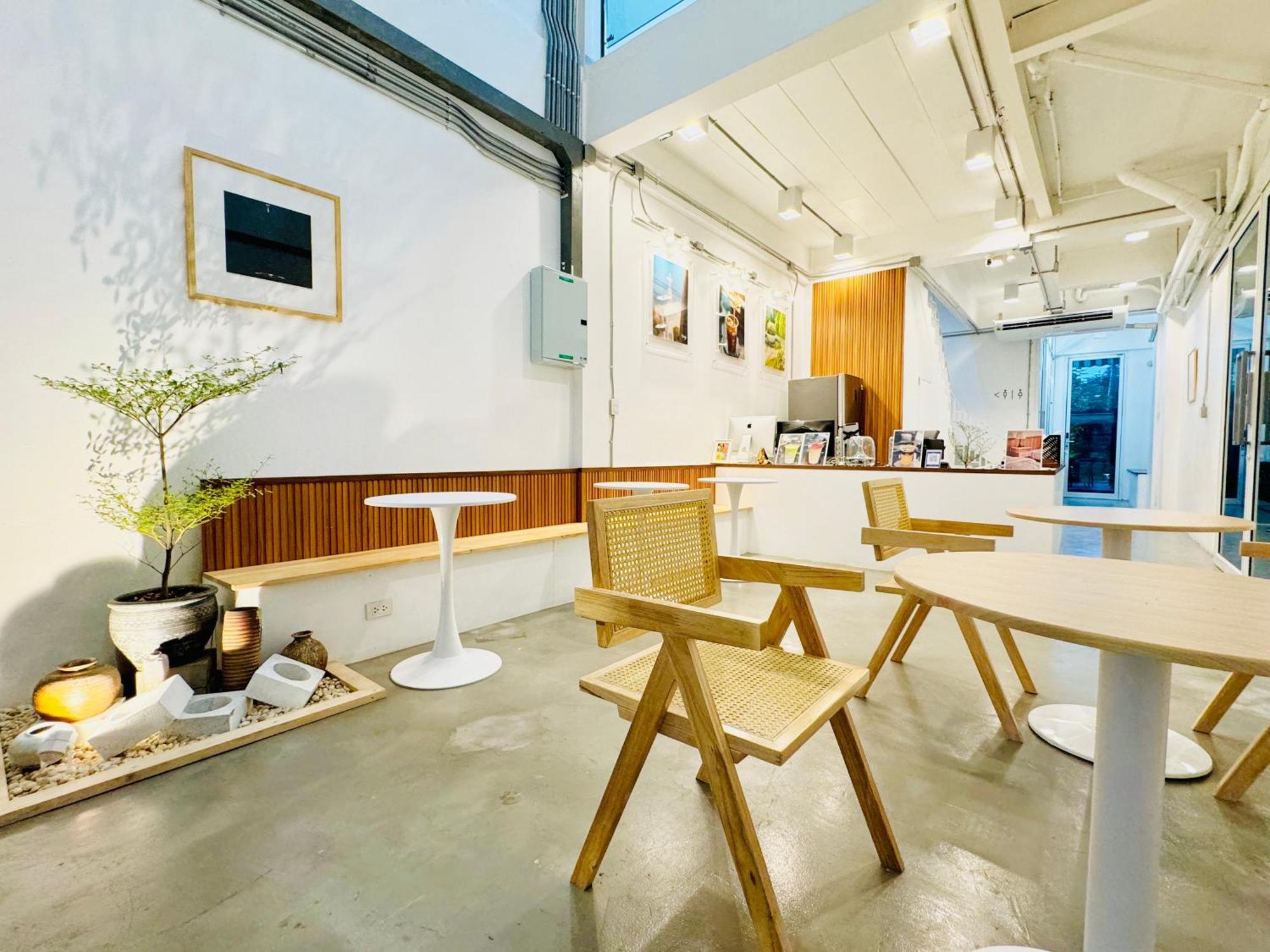 Momento Hotel And Cafe Khon Kaen Exterior foto
