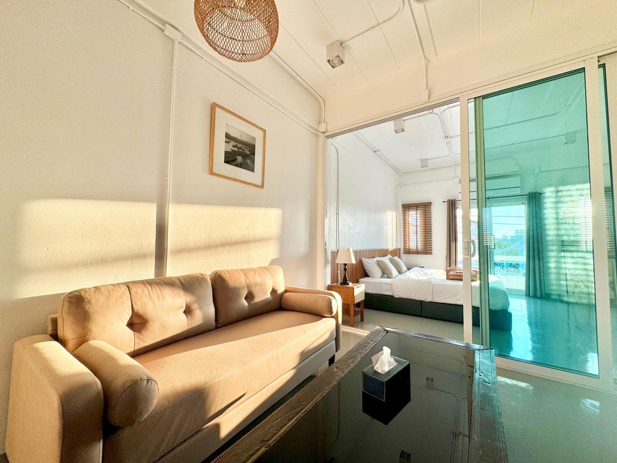 Momento Hotel And Cafe Khon Kaen Exterior foto