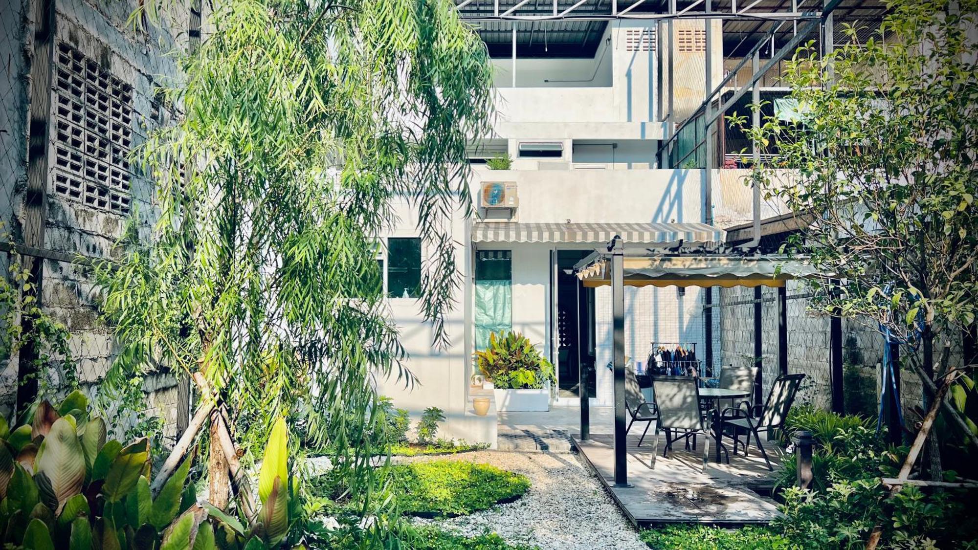 Momento Hotel And Cafe Khon Kaen Exterior foto
